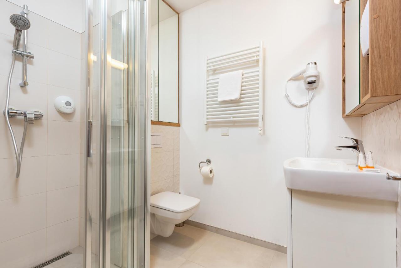 Wolska With Parking By Renters * Warszawa